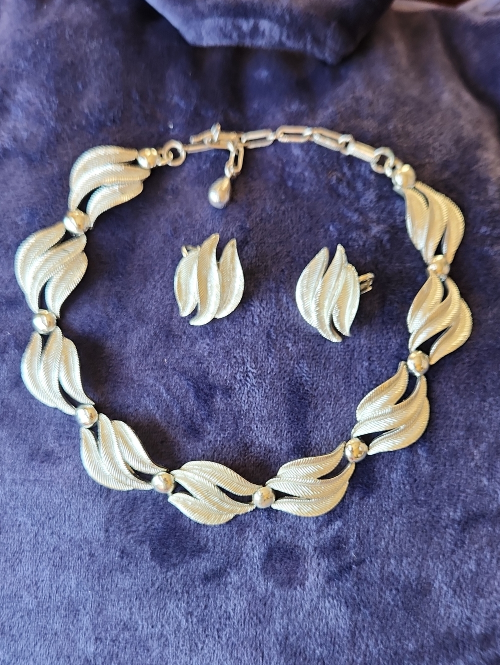 Vintage Coro Silver-Tone Leaf Link Necklace and Clip-On Earrings Set